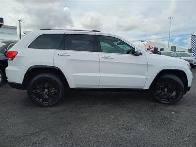 2016 Jeep Grand Cherokee - Thumbnail