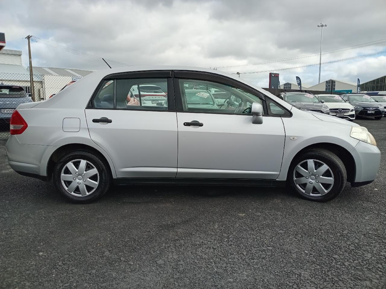 2011 Nissan TIIDA