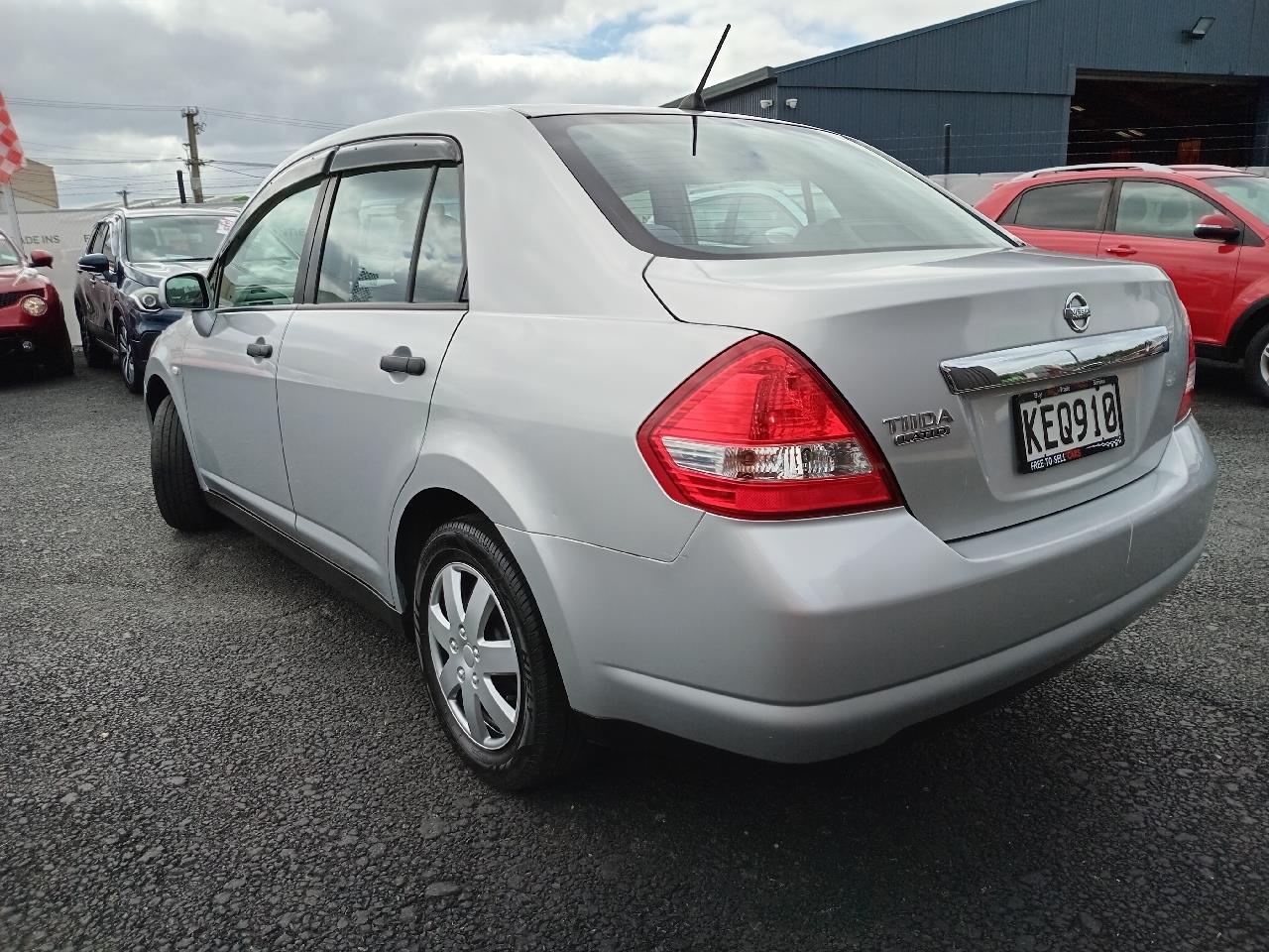 2011 Nissan TIIDA