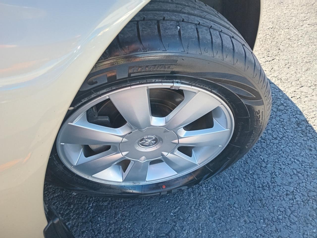 2010 Holden COMMODORE