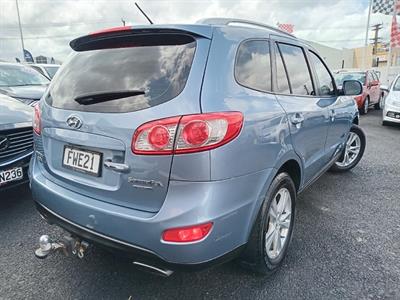 2011 Hyundai SANTA FE - Thumbnail