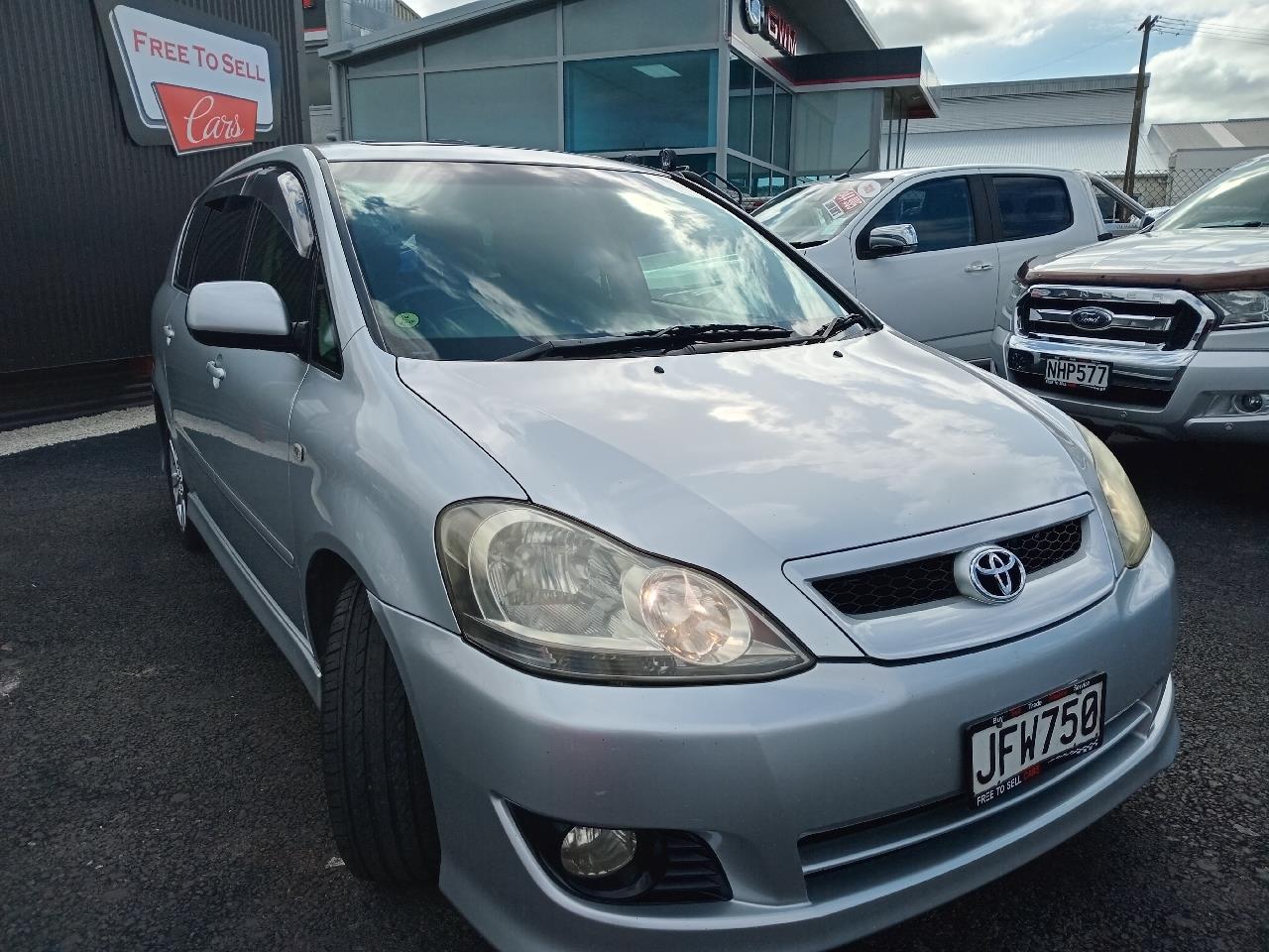 2006 Toyota IPSUM