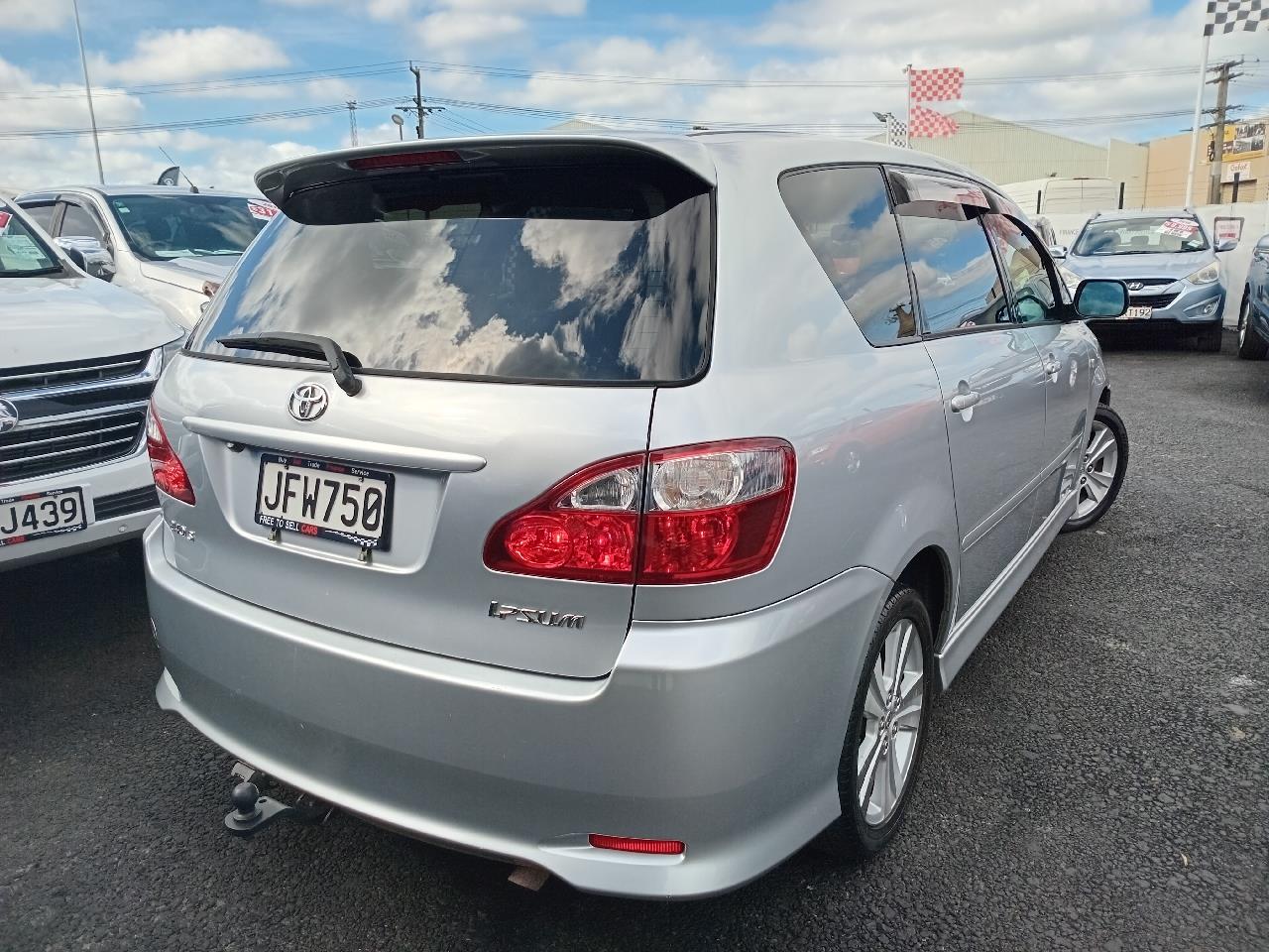 2006 Toyota IPSUM