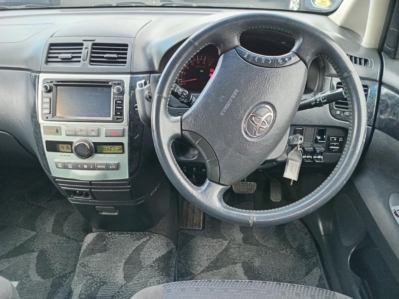 2006 Toyota IPSUM