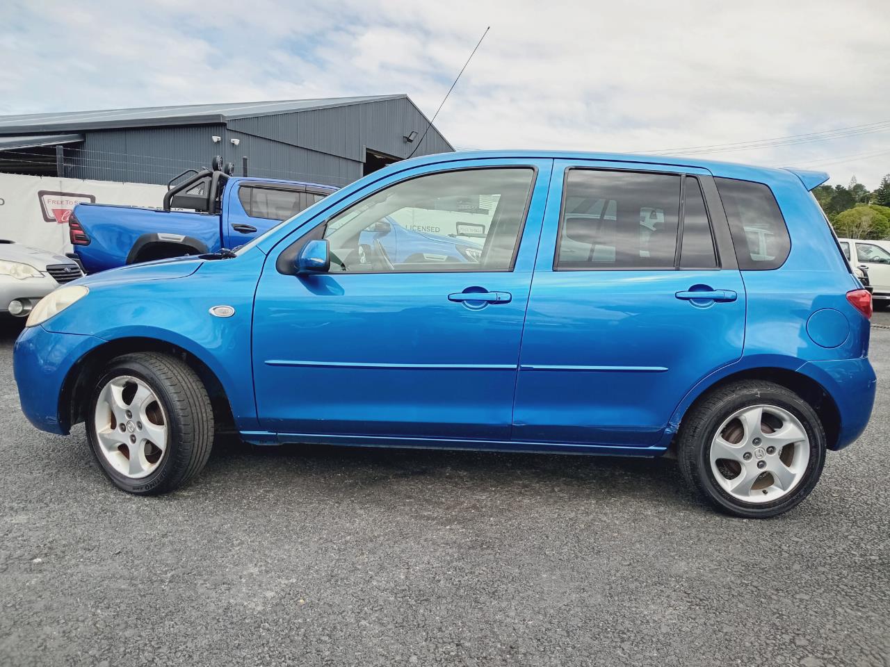 2005 Mazda Demio