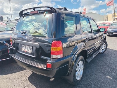 2005 Ford Escape - Thumbnail