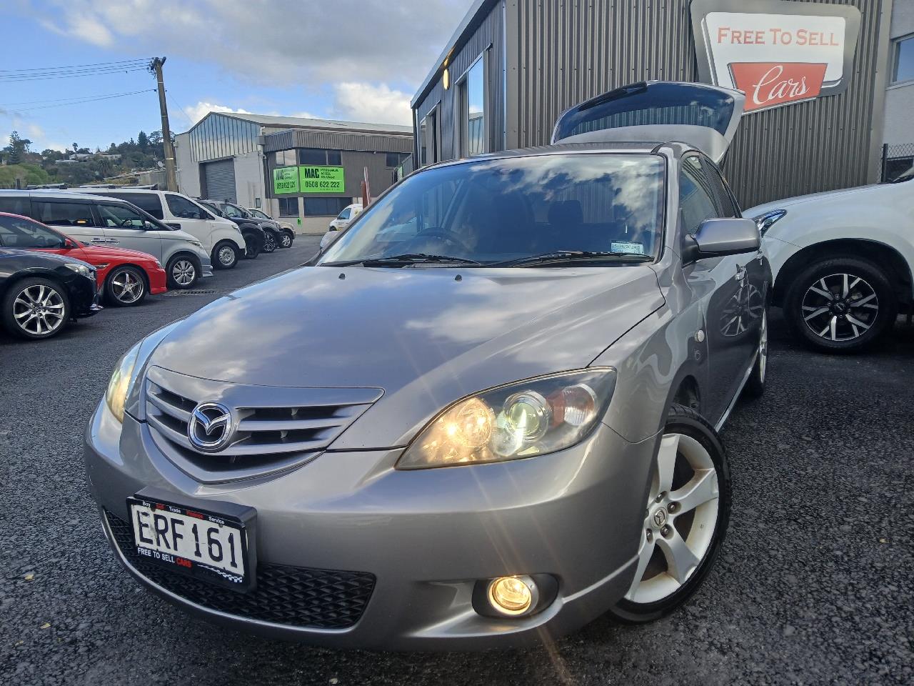 2005 Mazda AXELA