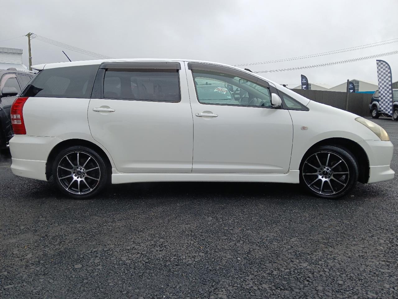 2005 Toyota WISH