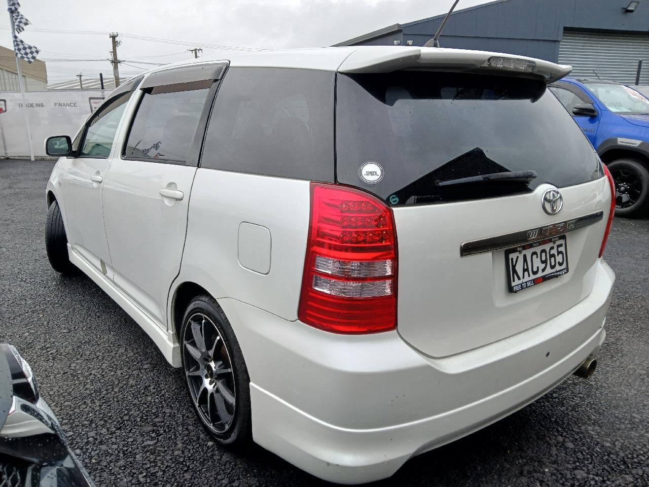 2005 Toyota WISH