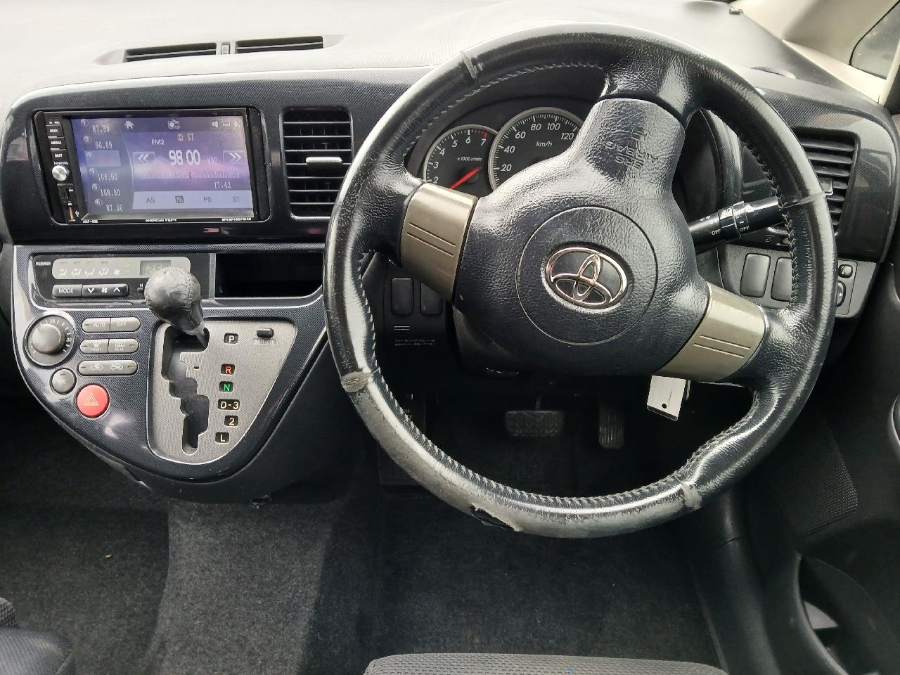 2005 Toyota WISH