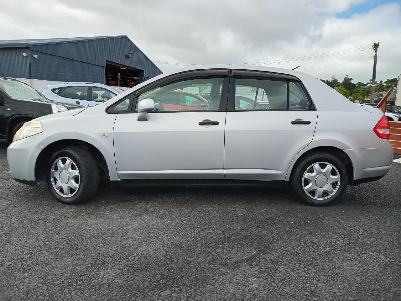 2011 Nissan TIIDA