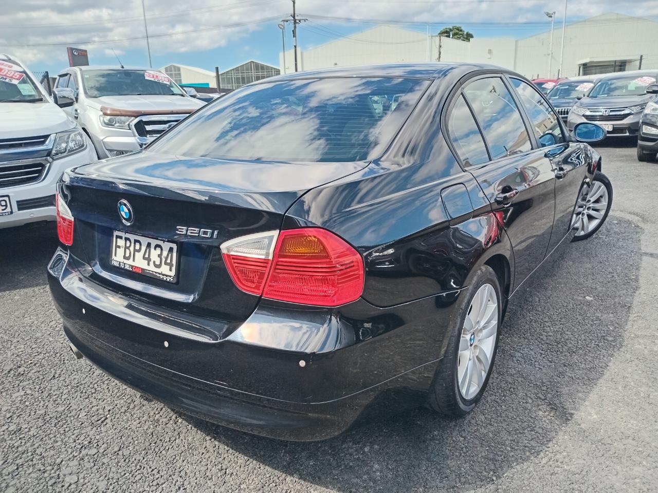 2007 BMW 320I