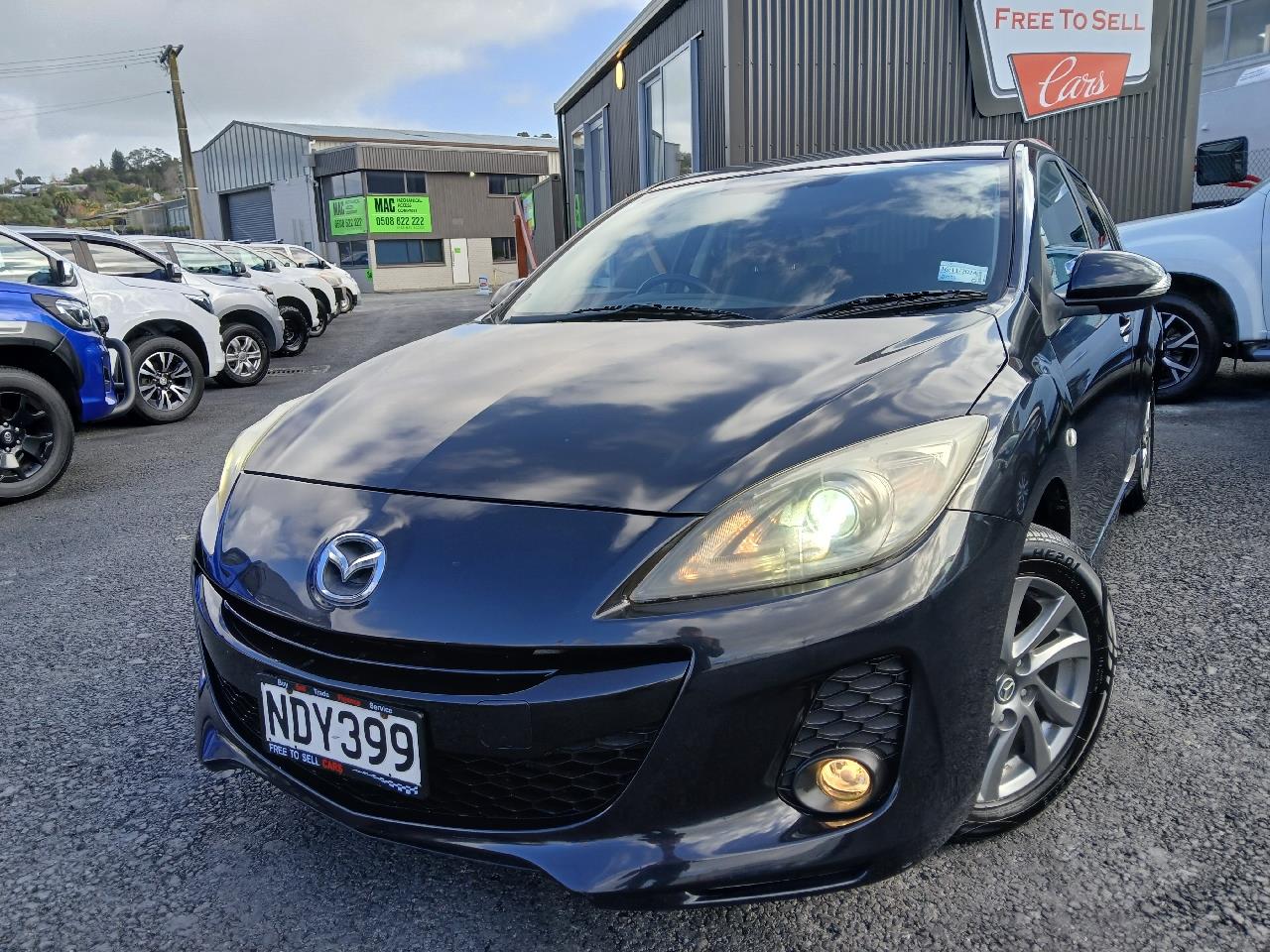 2013 Mazda AXELA