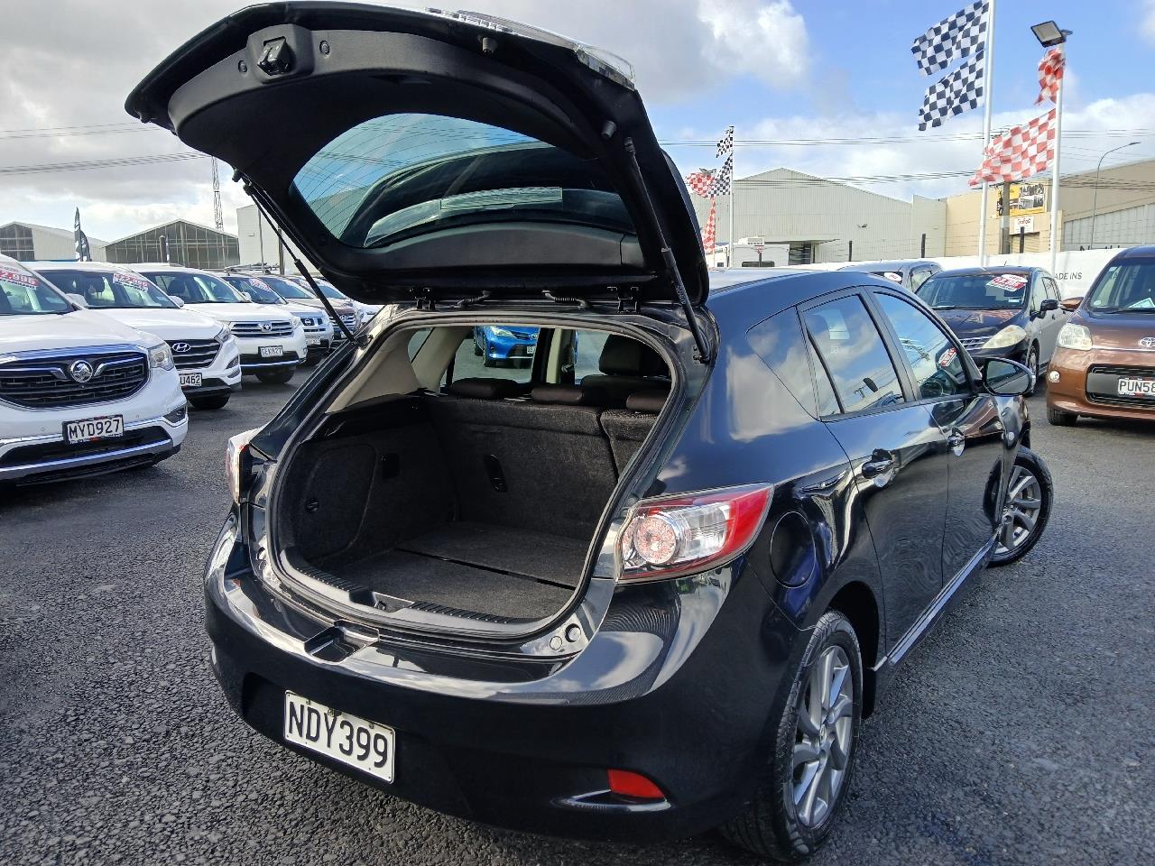 2013 Mazda AXELA