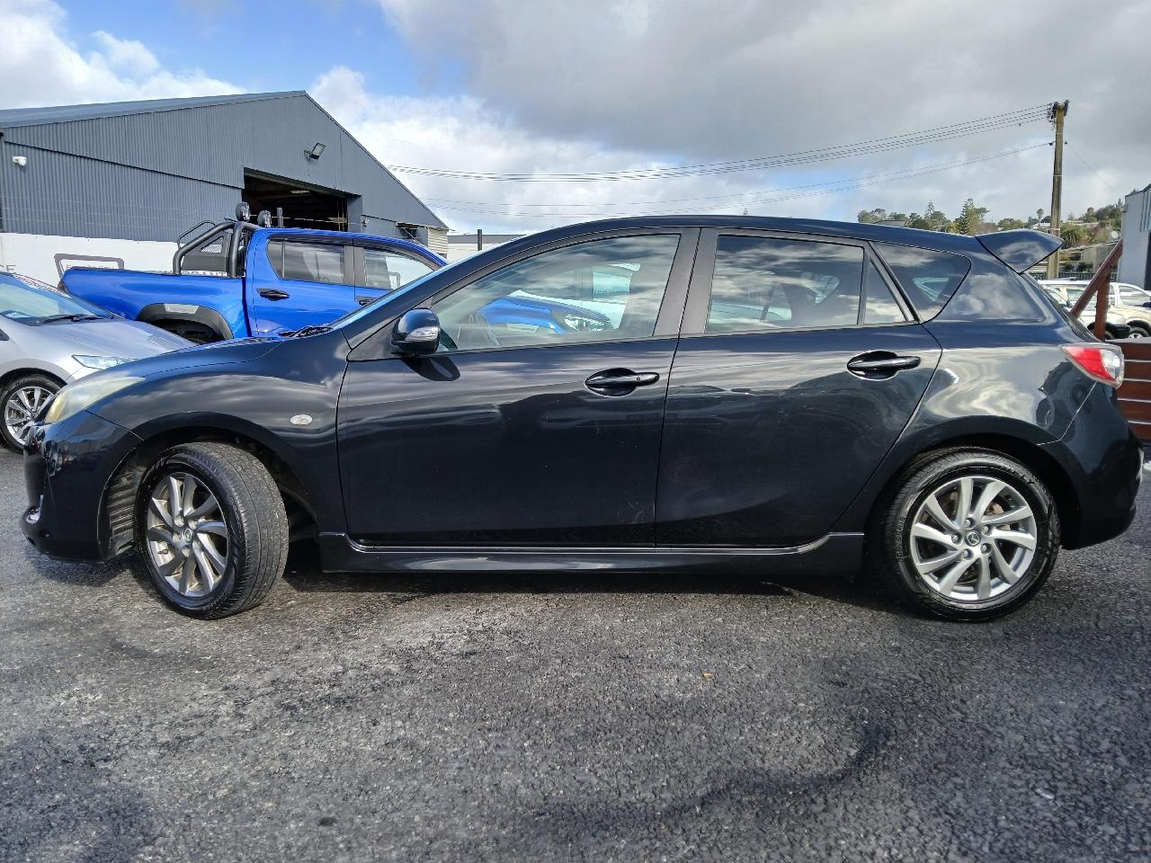 2013 Mazda AXELA