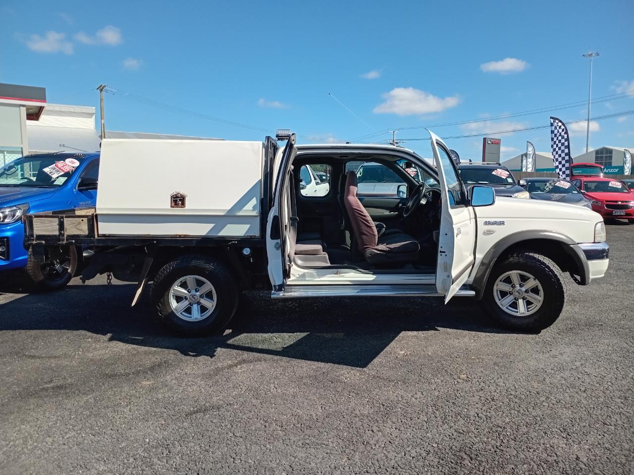 2006 Ford Courier