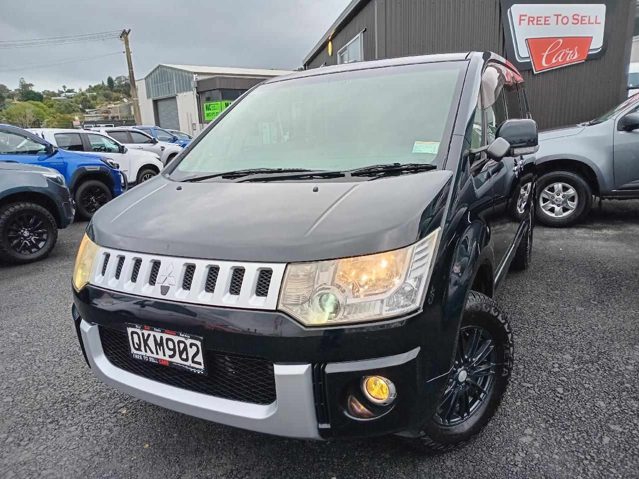 2008 Mitsubishi DELICA