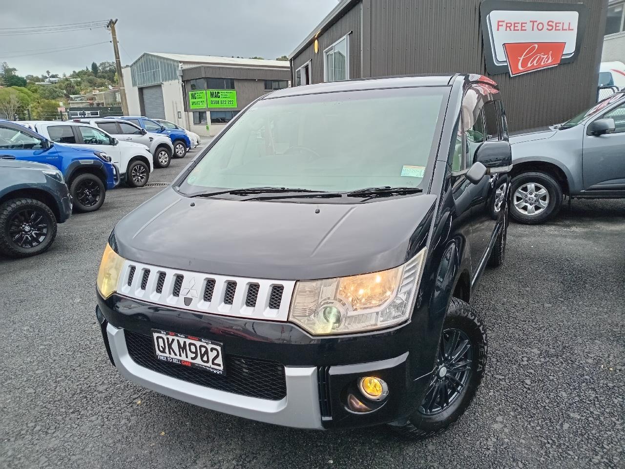 2008 Mitsubishi DELICA