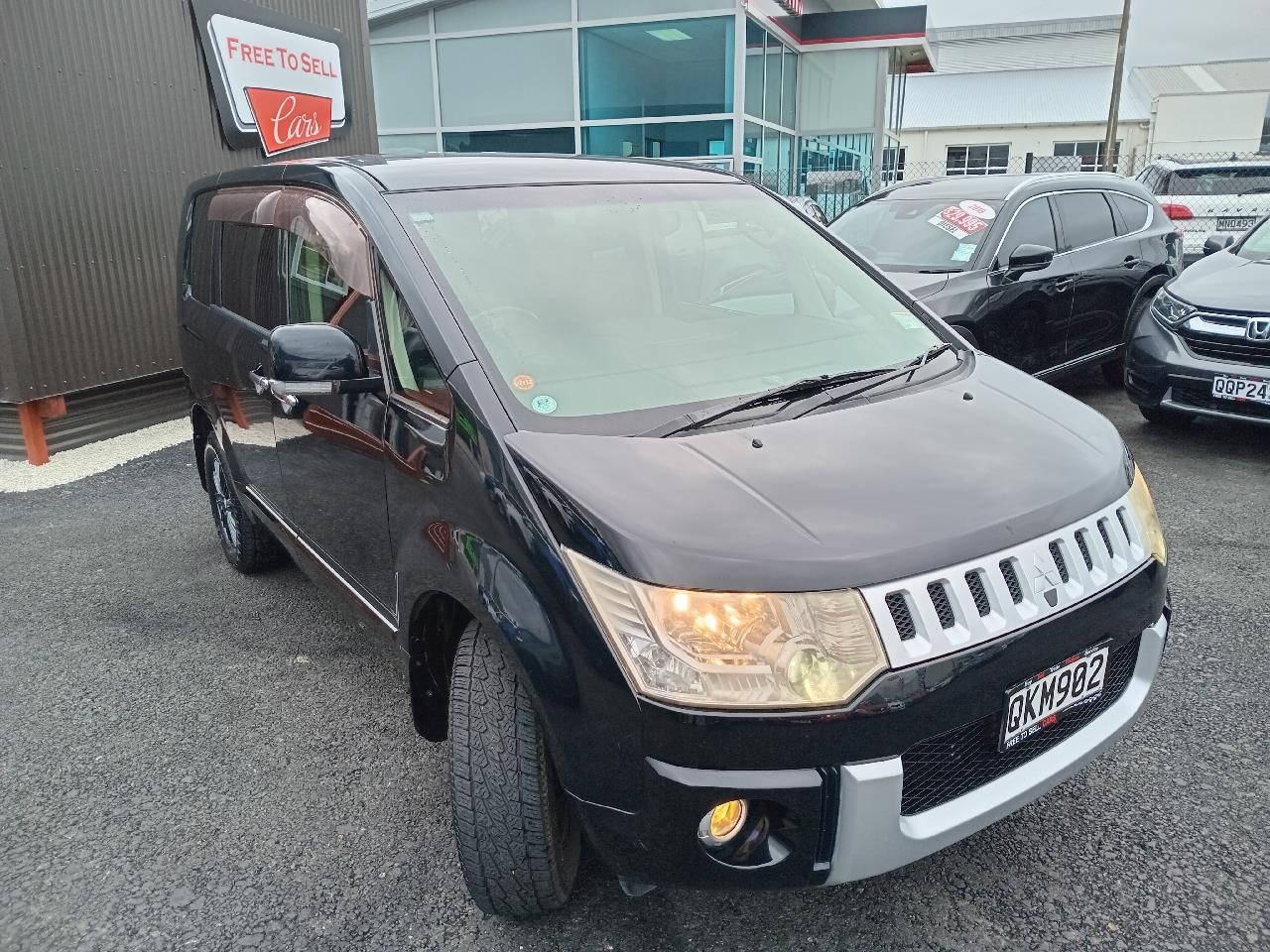 2008 Mitsubishi DELICA