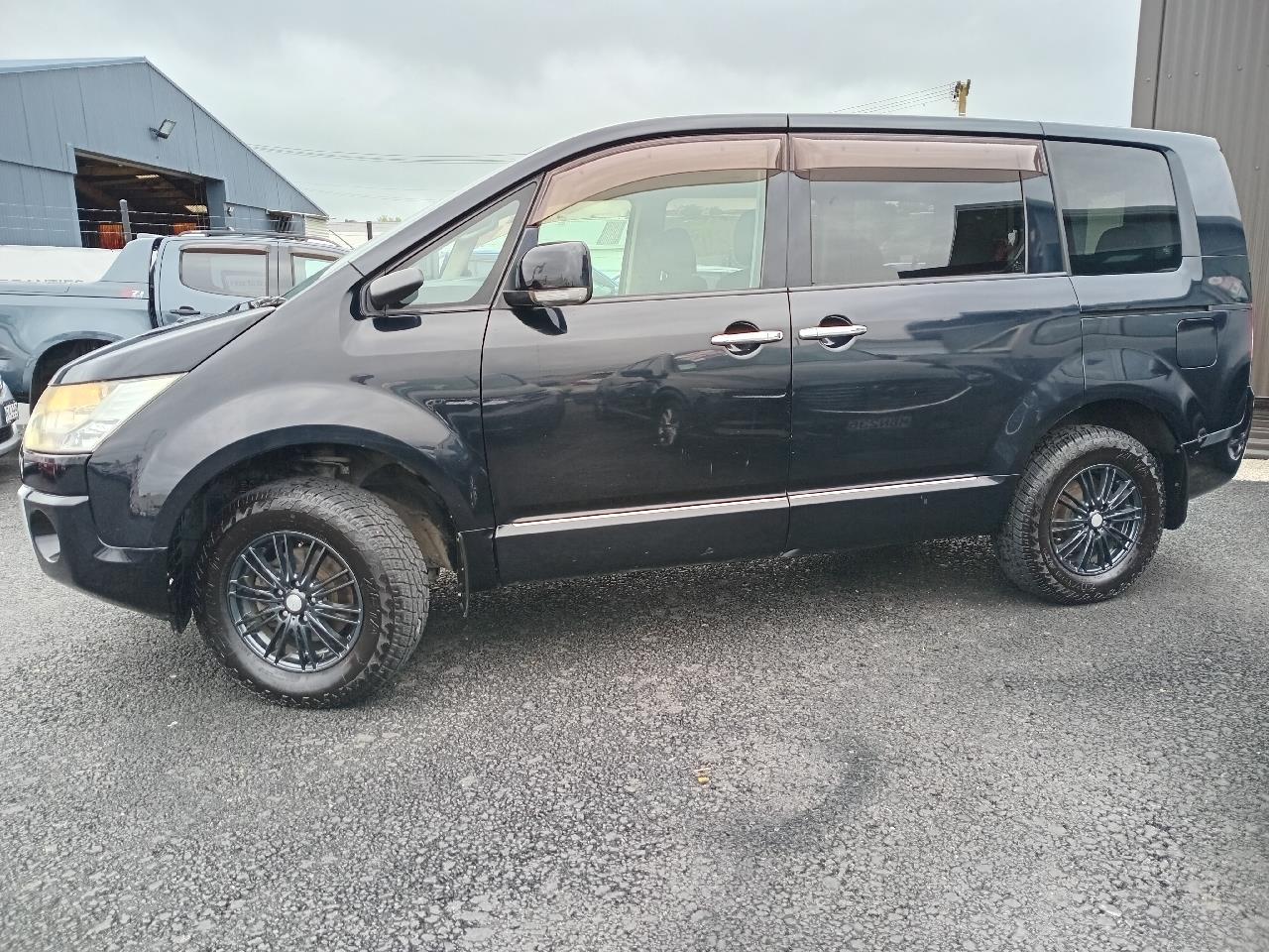 2008 Mitsubishi DELICA