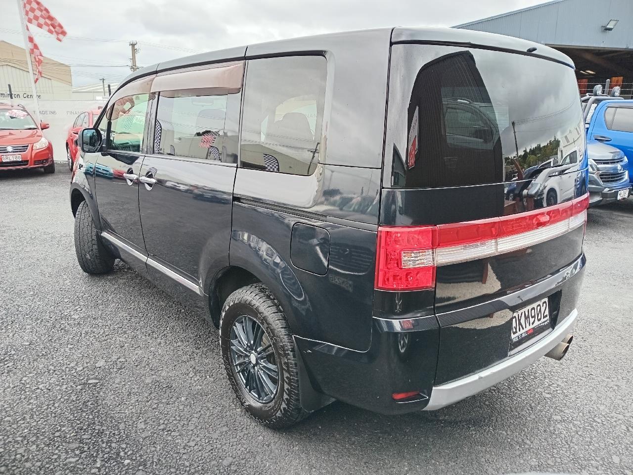 2008 Mitsubishi DELICA