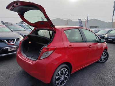 2013 Toyota Yaris - Thumbnail