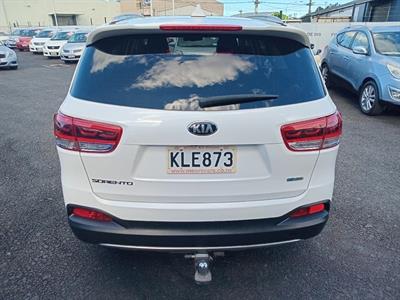 2017 Kia Sorento - Thumbnail