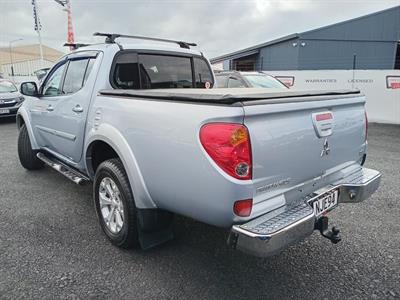 2015 Mitsubishi Triton - Thumbnail