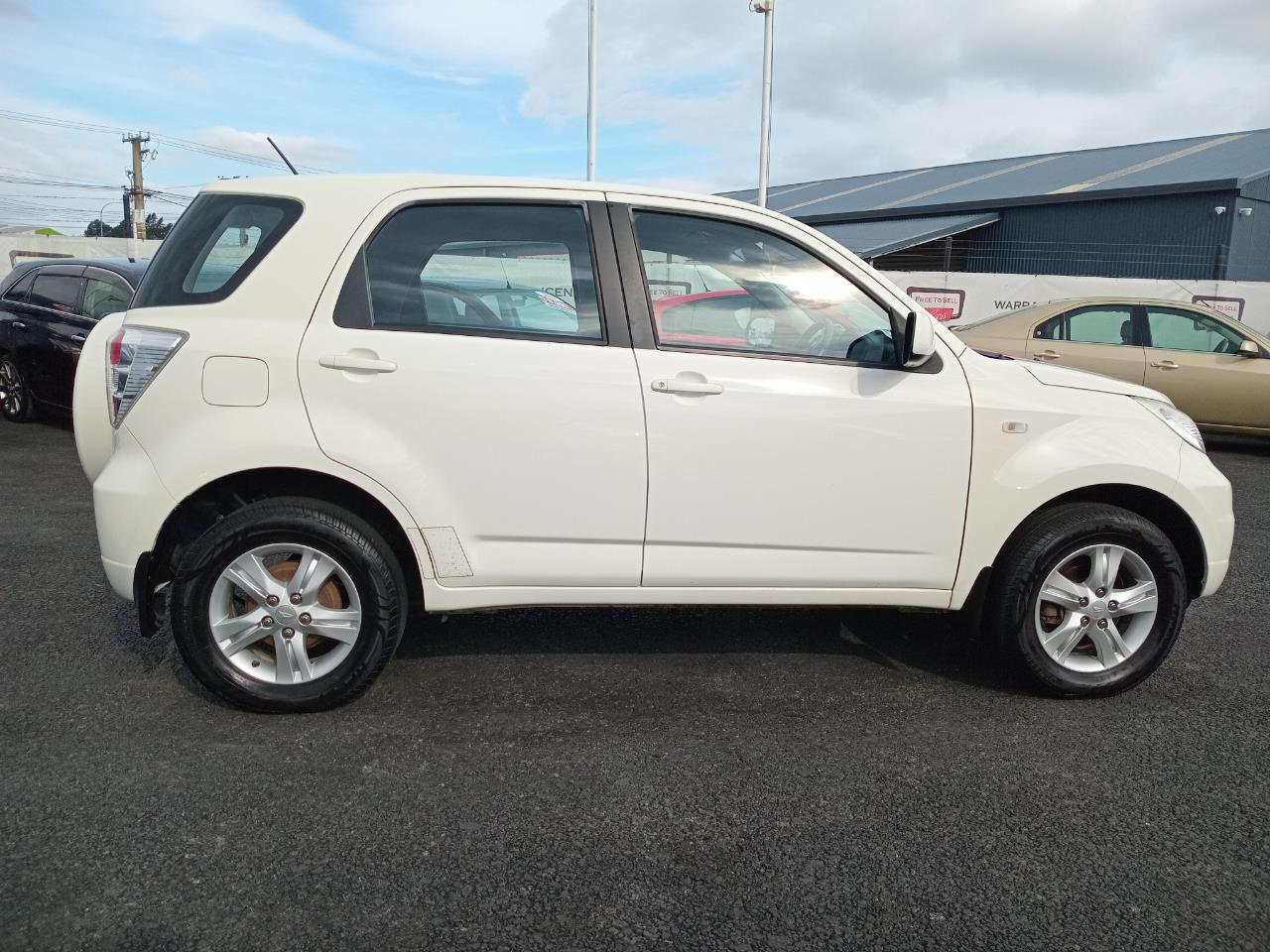 2012 Daihatsu TERIOS