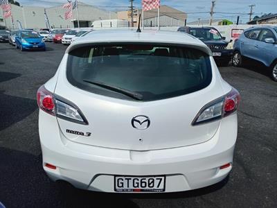 2013 Mazda Mazda3 - Thumbnail